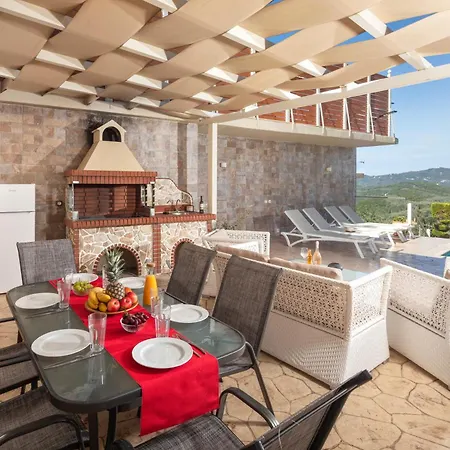 Pantokratoras - Corfu Private Pool & Luxury Retreats * Ágios Matthaíos