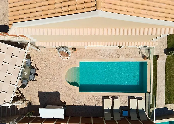 Pantokratoras - Corfu Private Pool & Luxury Retreats